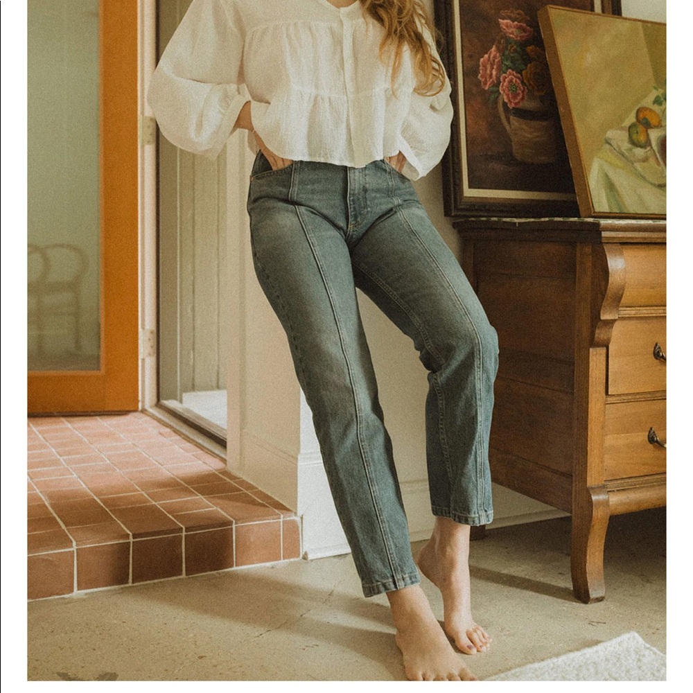 Esby Lindsey jean in decade wash